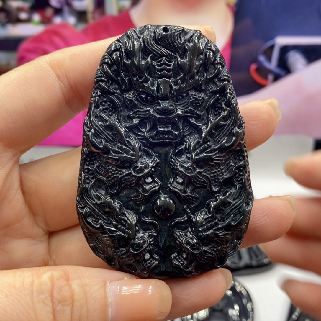 翡翠未镶嵌颈饰y070