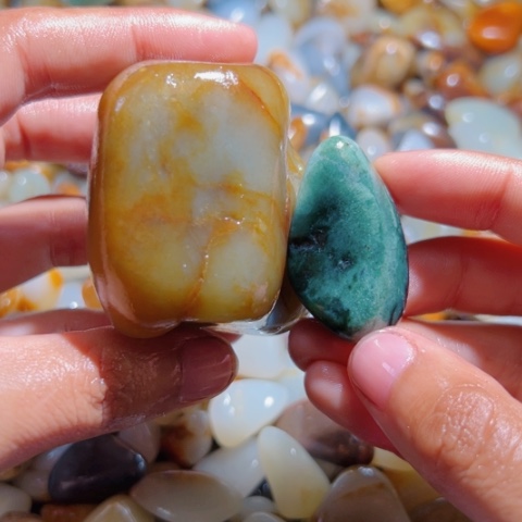 和田玉（糖玉）手链未镶嵌翡****店