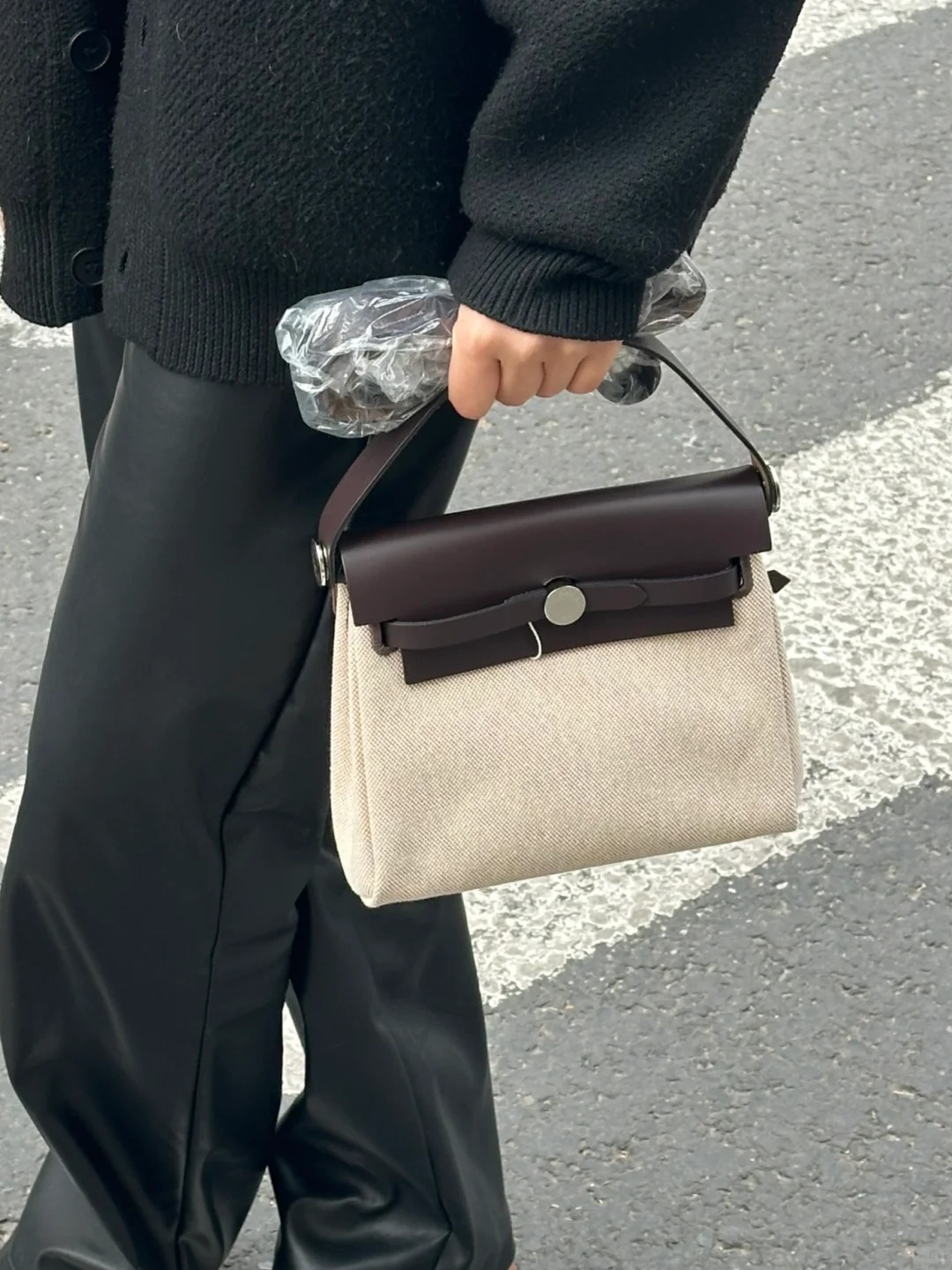 未使用 Hermes/爱马仕 爱马仕herbag 20乌木色银扣/闲置新/优选