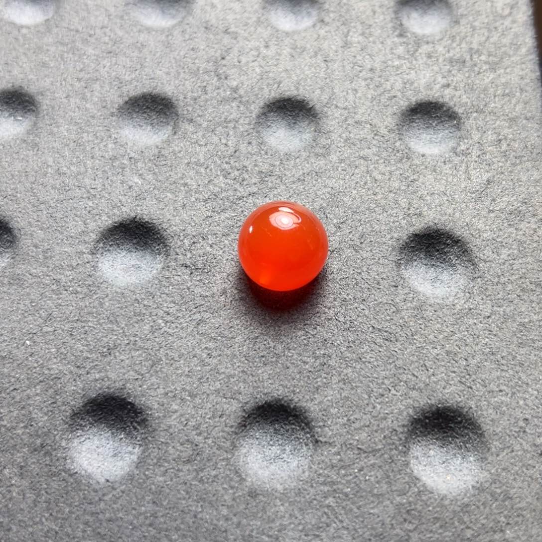 南红玛瑙冰红圆珠尺寸13.2m m未镶嵌