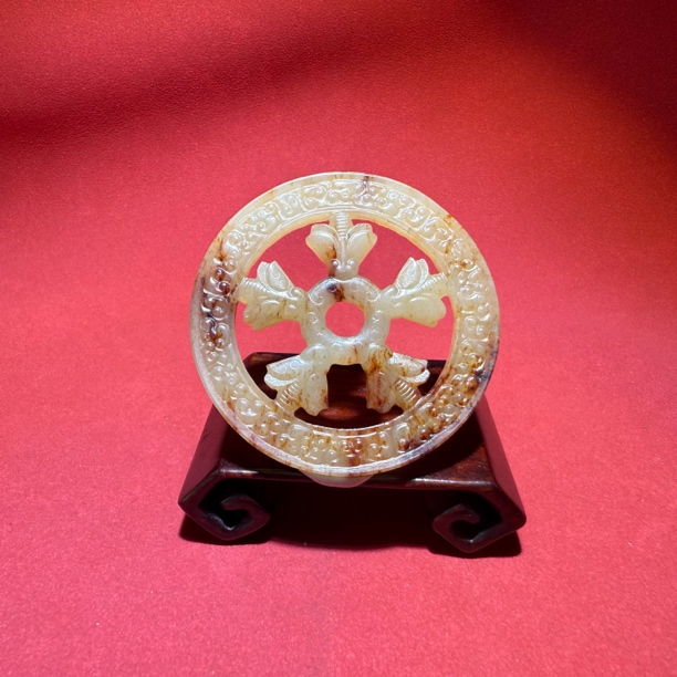 明晚期镂雕蝉纹壁-HBG13552