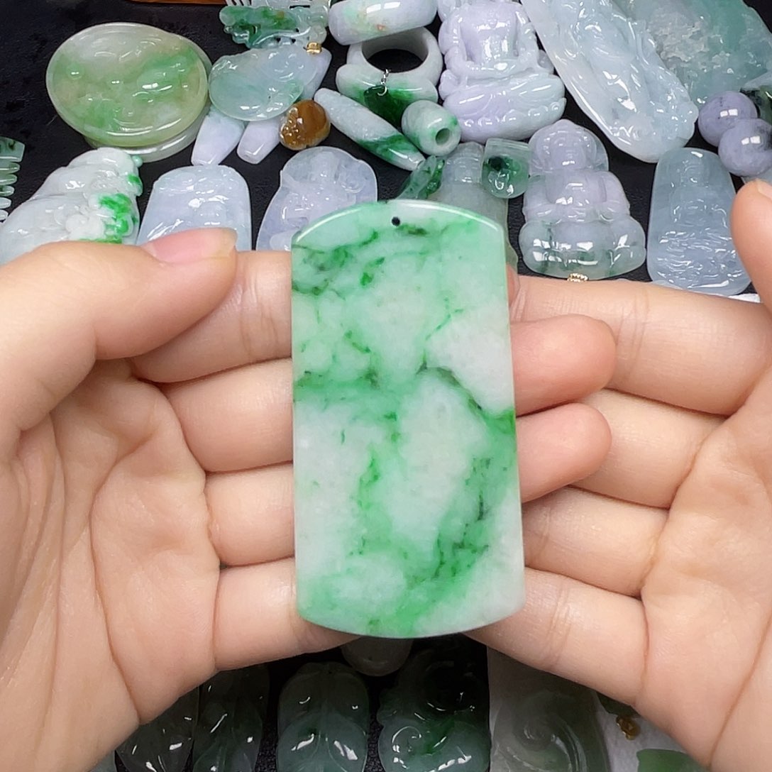 颈饰未镶嵌翡翠焱*