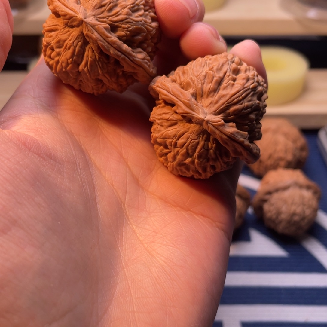 文玩核桃球白40毕业