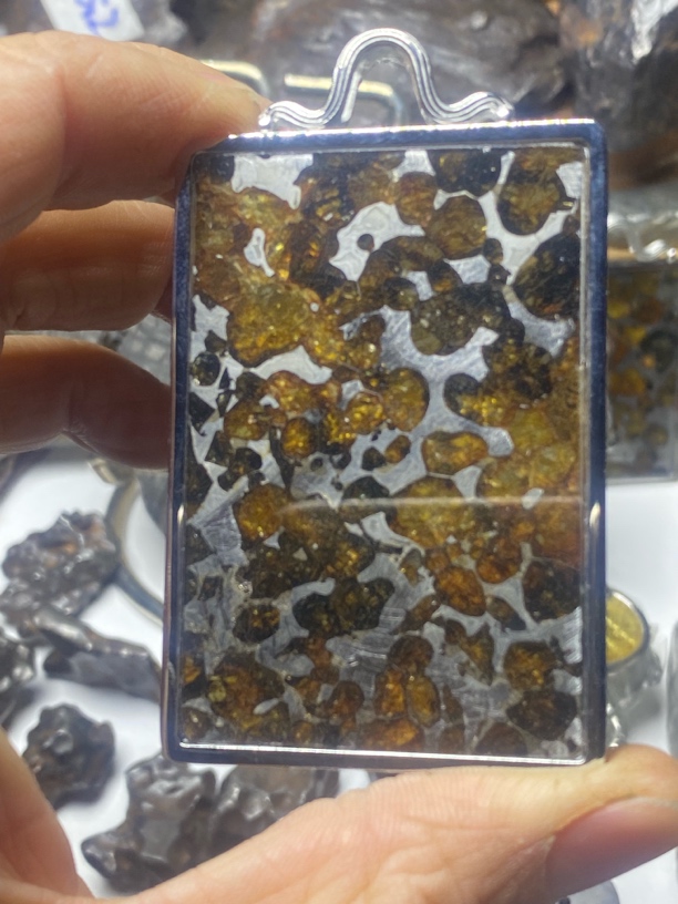 肯尼亚橄榄陨四六吊牌