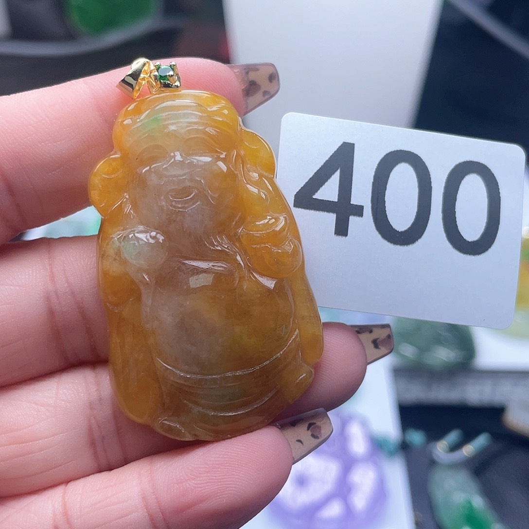 翡翠吊坠(赠链)未镶嵌