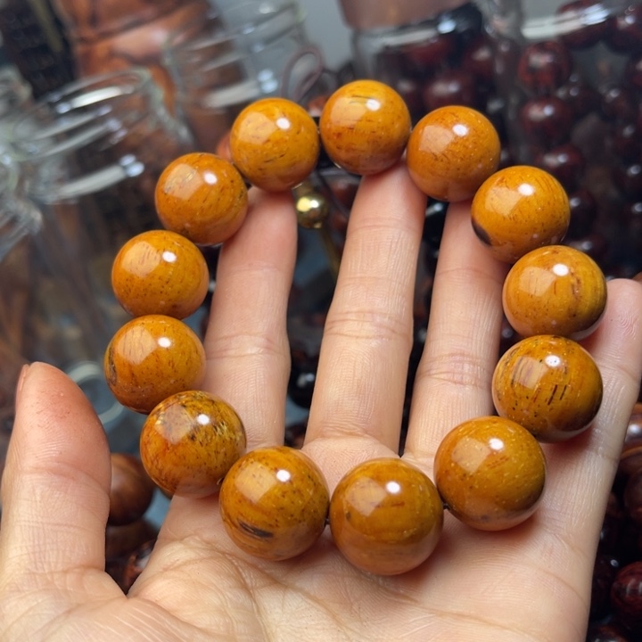 小***帝花梨木类端景台海南红降1.8黄油手串