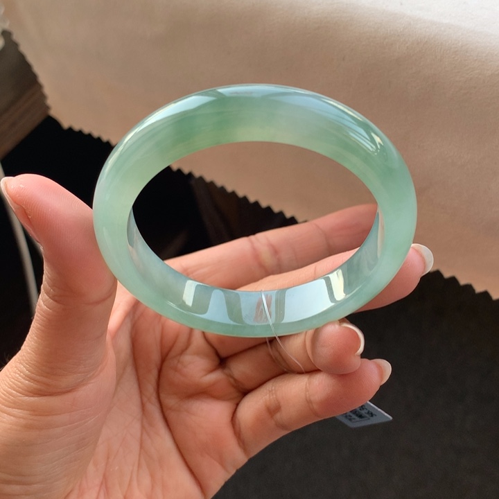 翡翠手镯未镶嵌翡翠手镯56