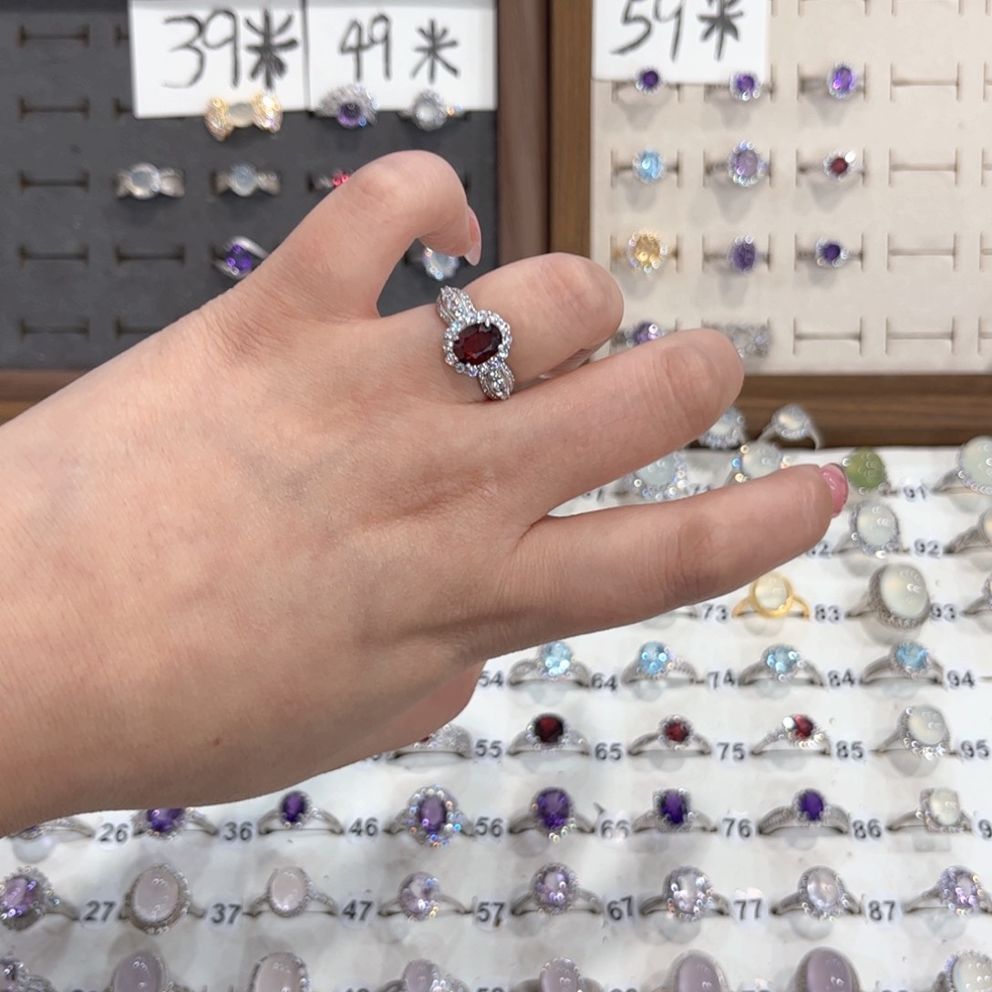 银S925镶嵌岫玉戒指泡*'