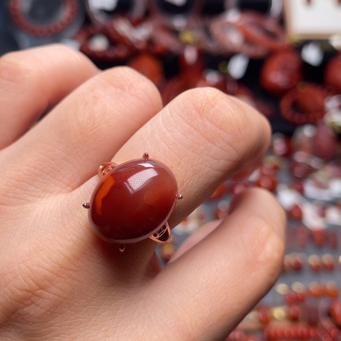 南红玛瑙银S925镶嵌牛血红戒指