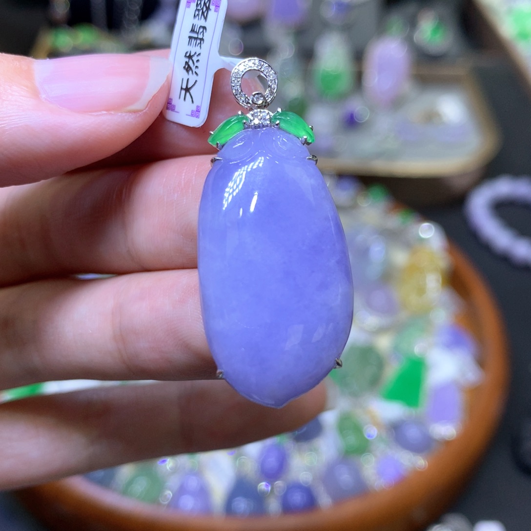 【闪购商品】翡翠颈饰18K金镶嵌翡翠吊坠项链