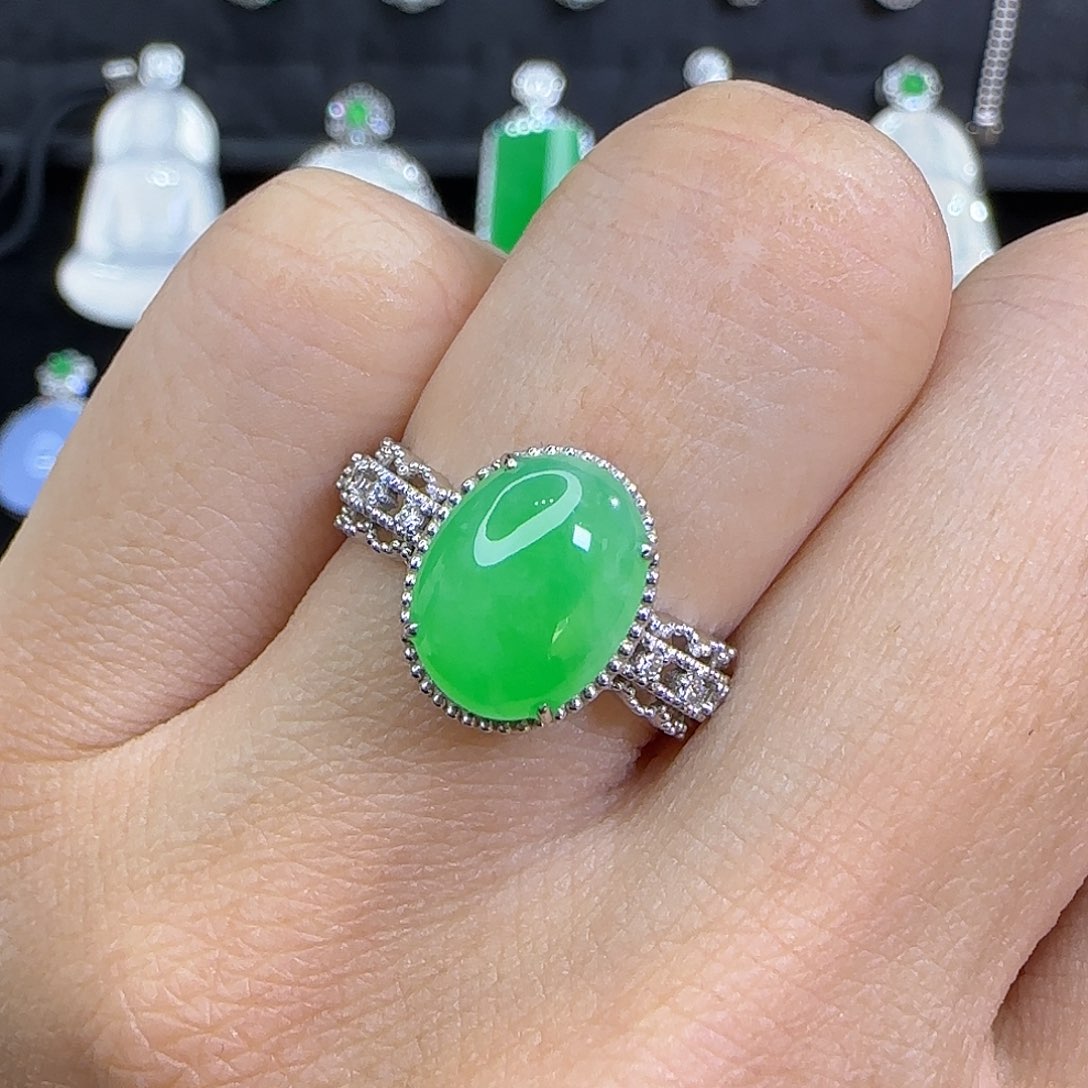 18K金镶嵌戒指翡翠天然翡翠