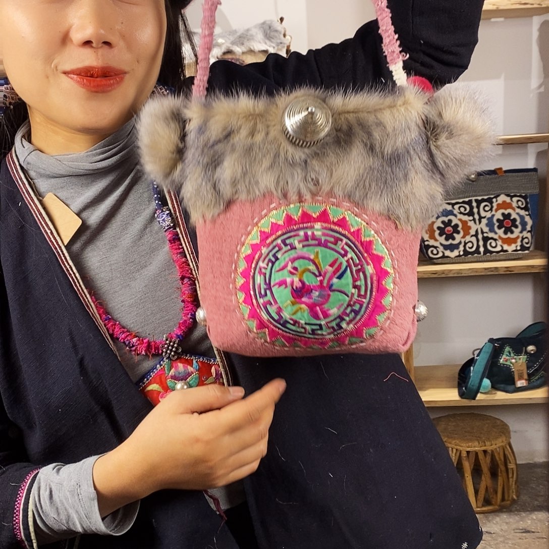 织绣手工制作工艺包包