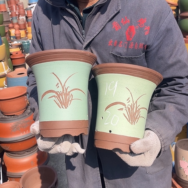 紫砂紫砂花盆和小