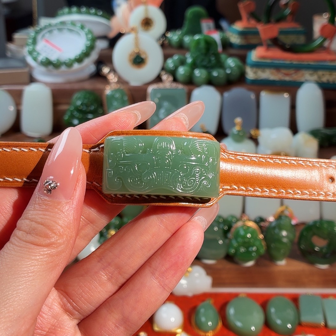 听***潮和田玉未镶嵌手链