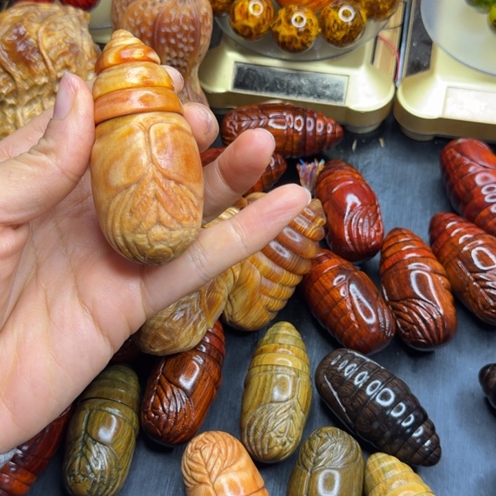 松木琥珀木文玩把件