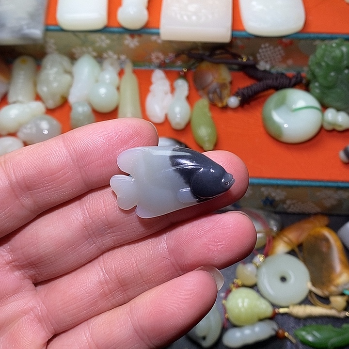 和田玉（糖玉）未镶嵌颈饰