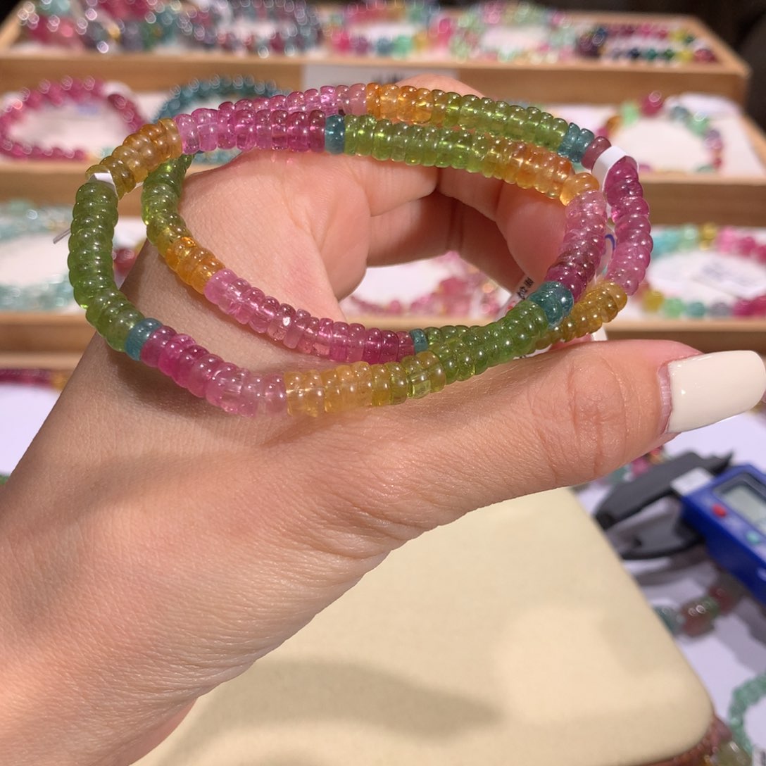 碧玺多样性发货一件未镶嵌