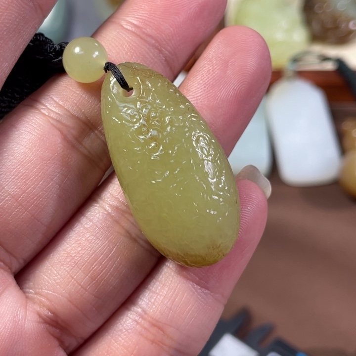 颈饰未镶嵌和田玉