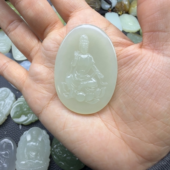 和田玉未镶嵌颈饰