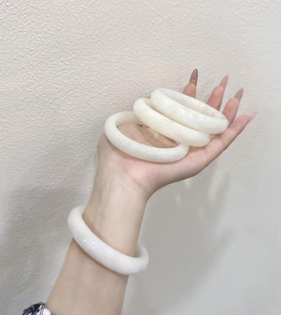 和田玉白玉手镯SZ226多样性发其一