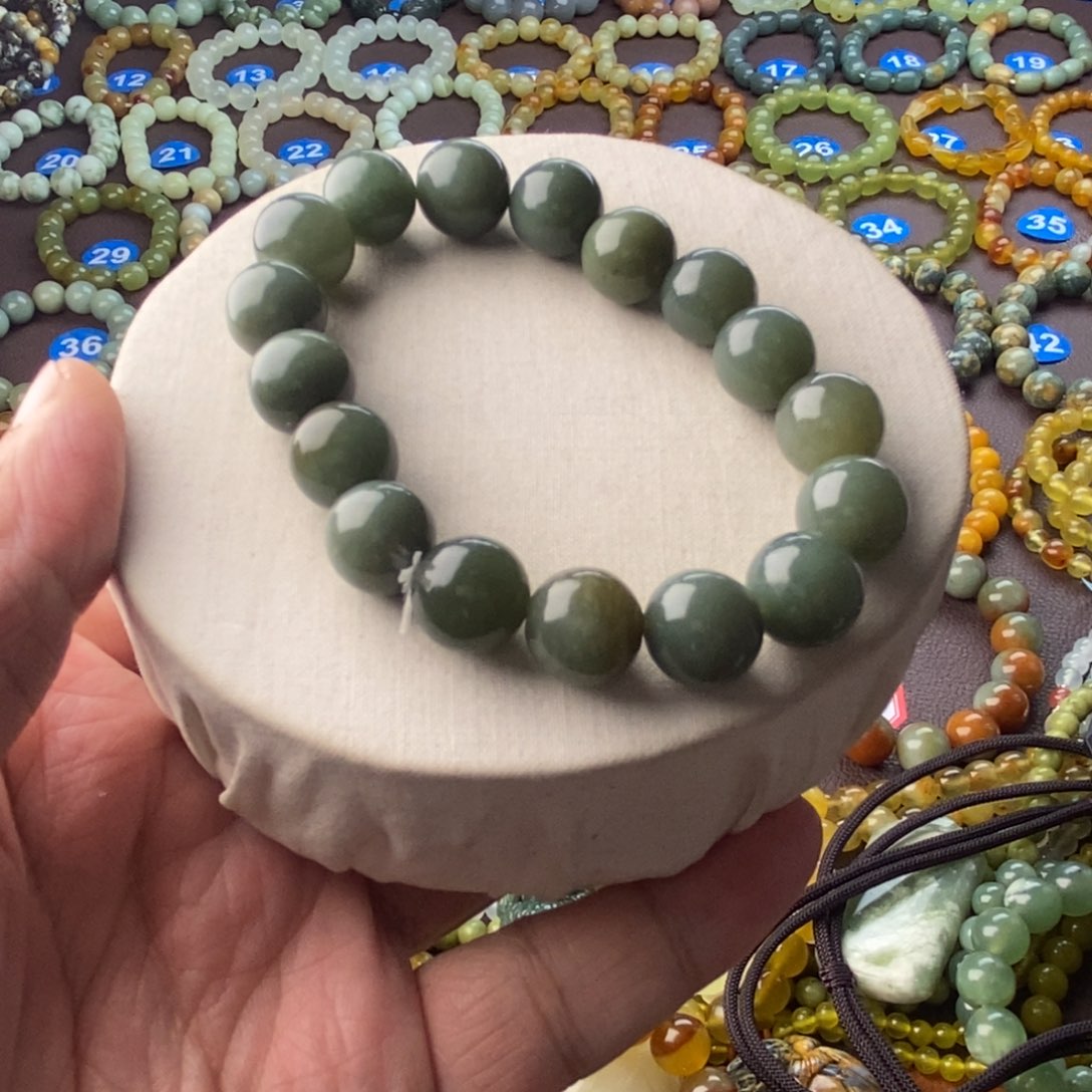 透闪石-蛇纹石玉手串未镶嵌