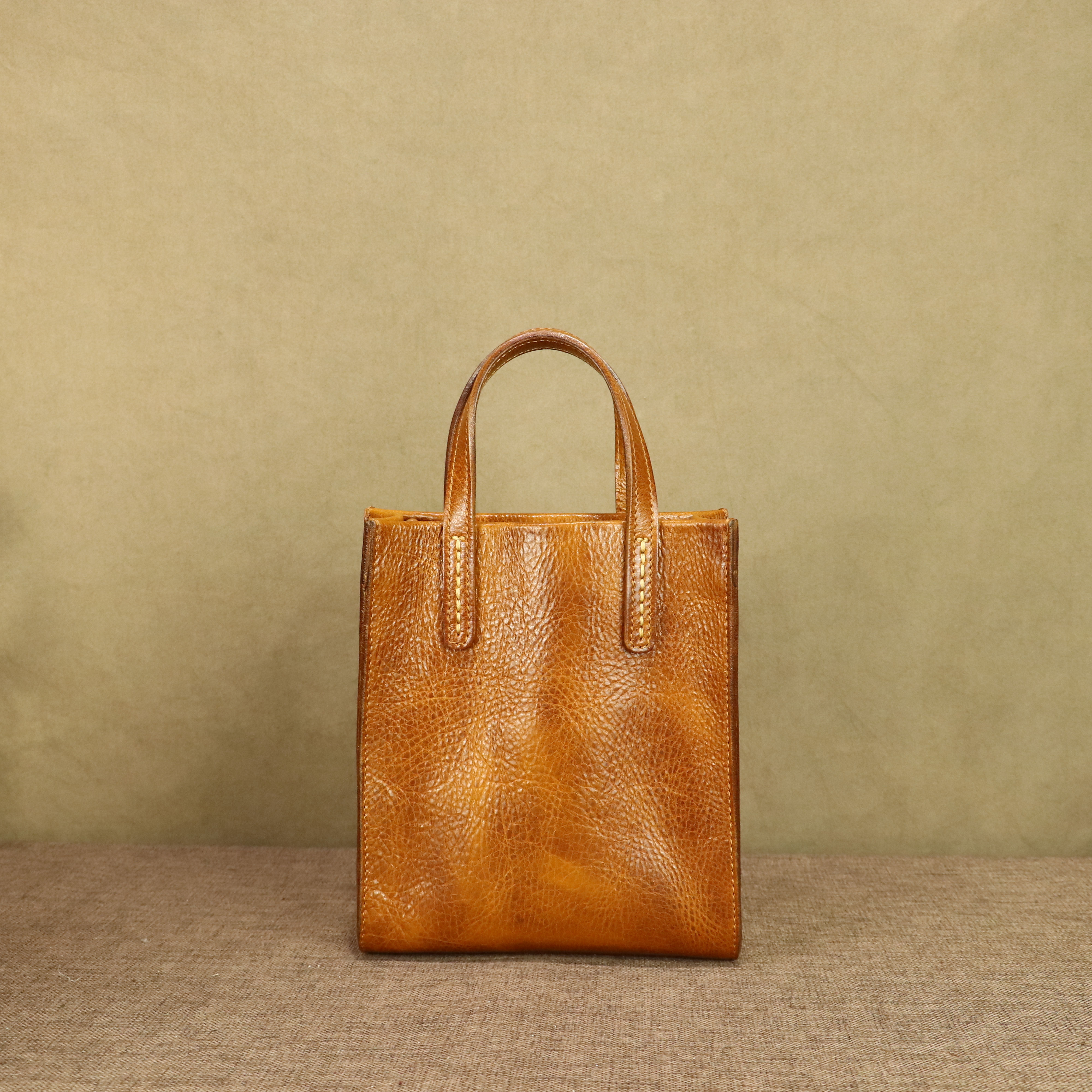  头层牛皮高油脂油蜡真皮女士时尚休闲单肩斜挎手提琴谱包包