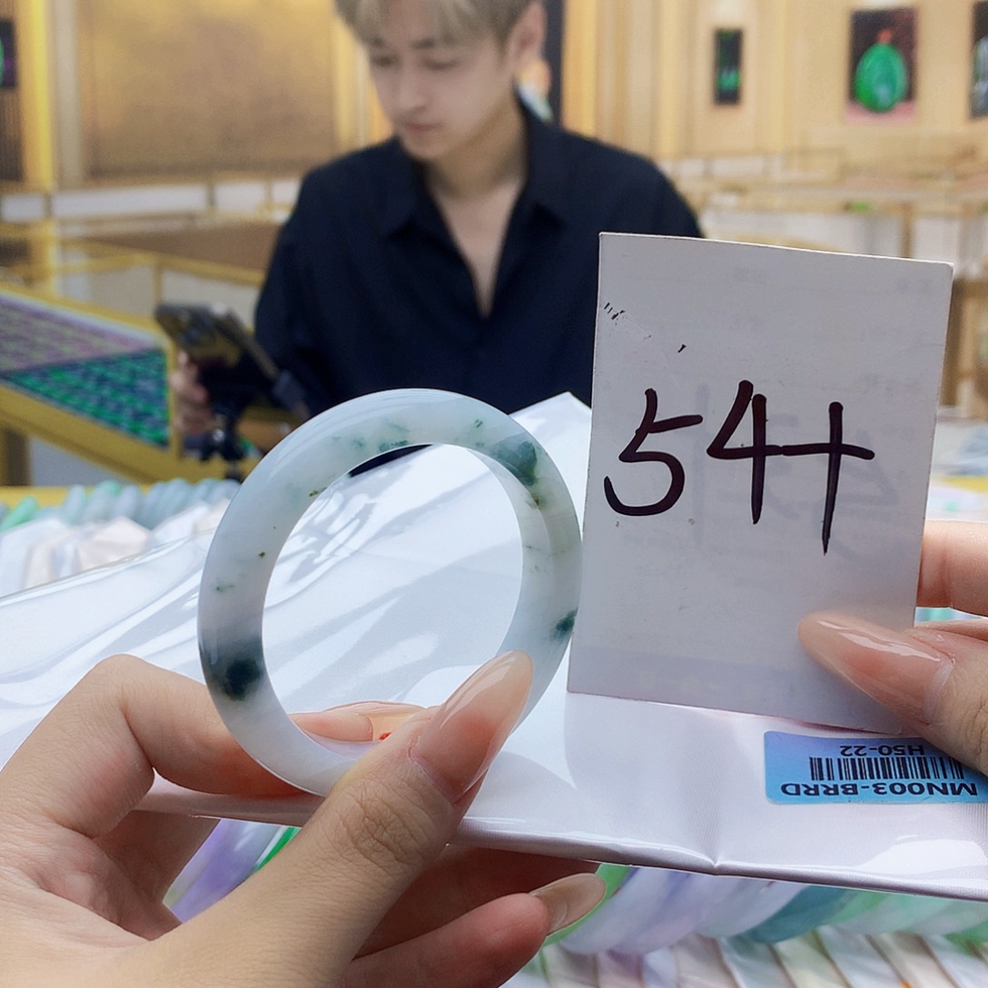 翡翠手镯未镶嵌00087689000