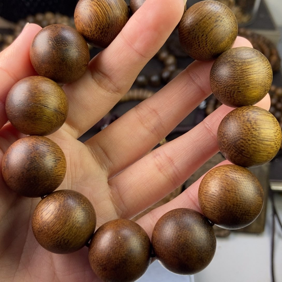 沉香手串宏*越南芽庄白