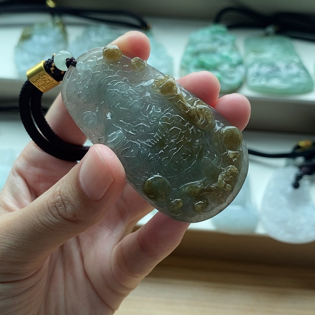 【闪购商品】翡翠未镶嵌颈饰