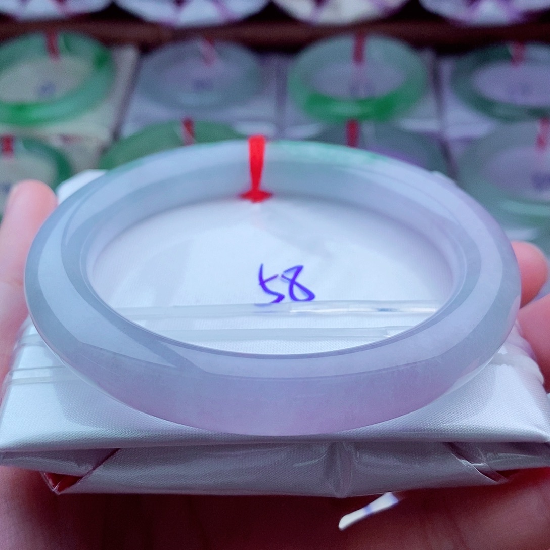 翡翠未镶嵌手镯（圆镯）飘花 紫罗兰