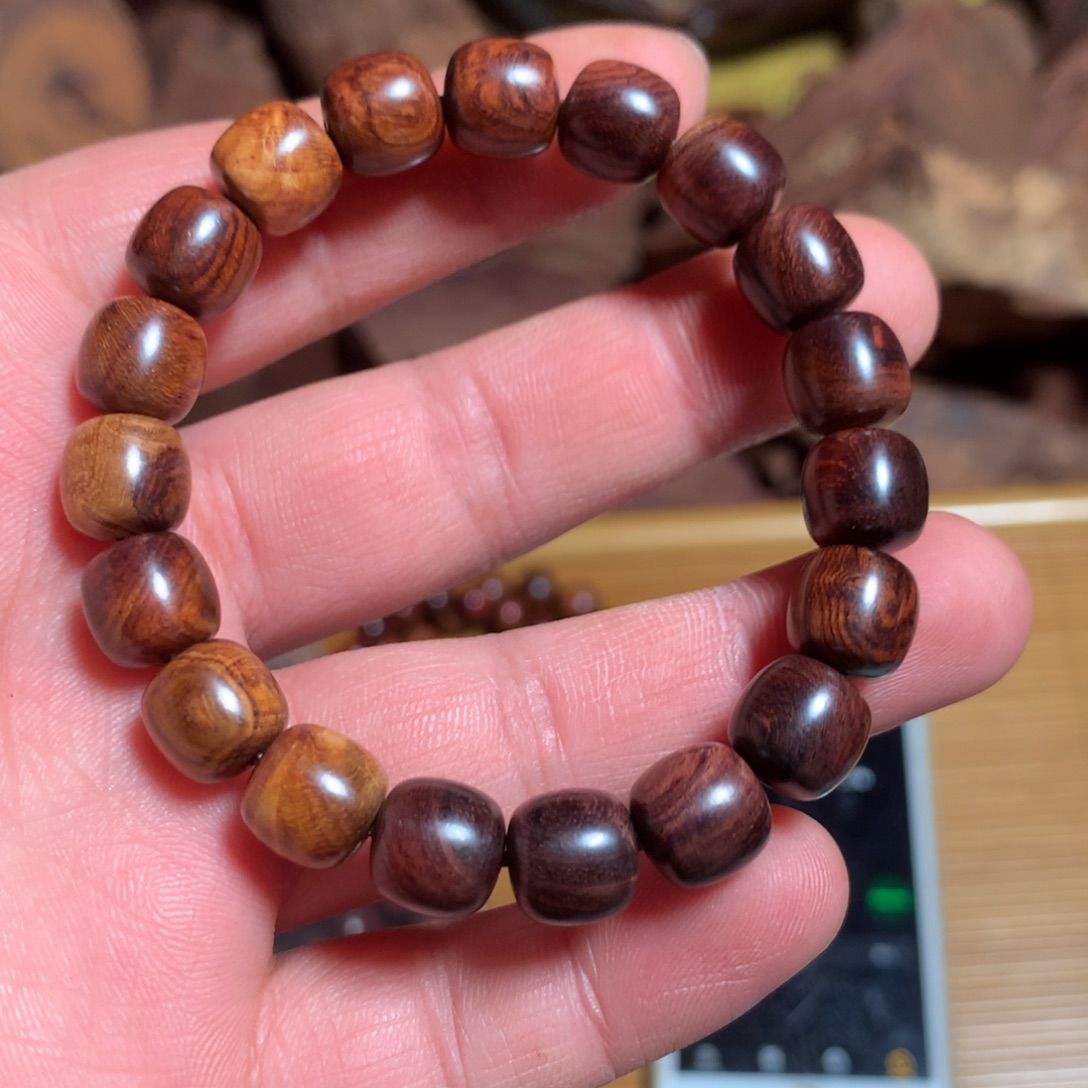 7***黄花梨/降香黄檀手串回血海南黄花梨老料