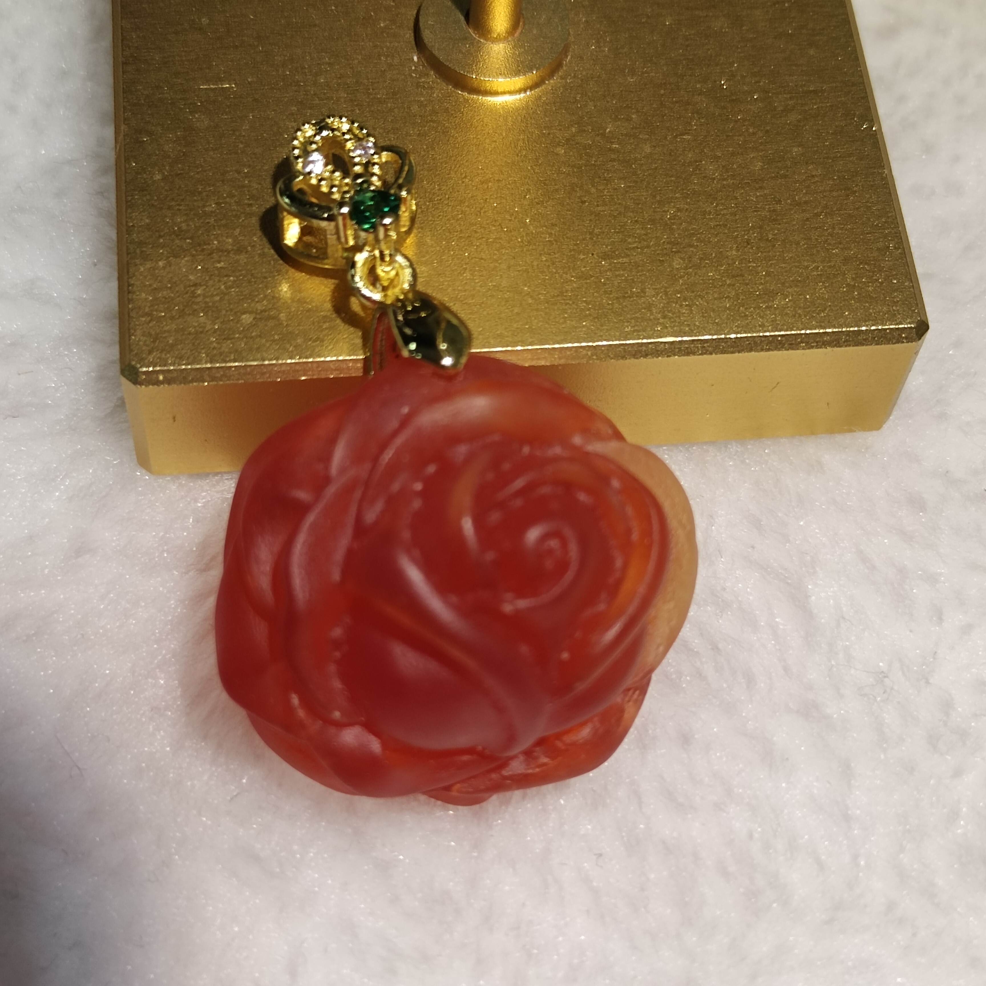 【大美推荐】蜜蜜红色玫瑰吊坠