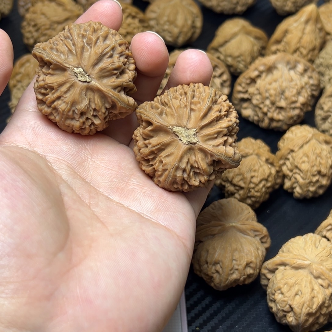 （***）吊坠文玩核桃宫灯