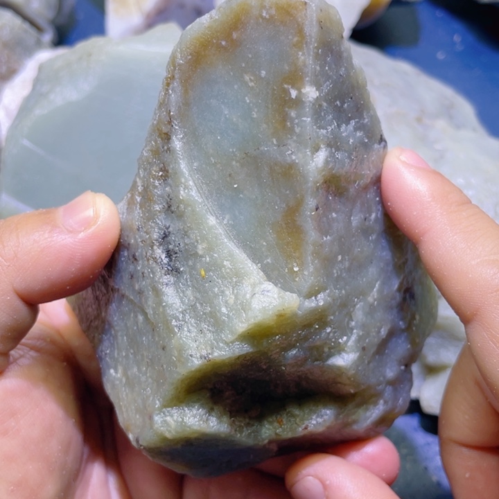 和田玉未镶嵌珠宝半成品