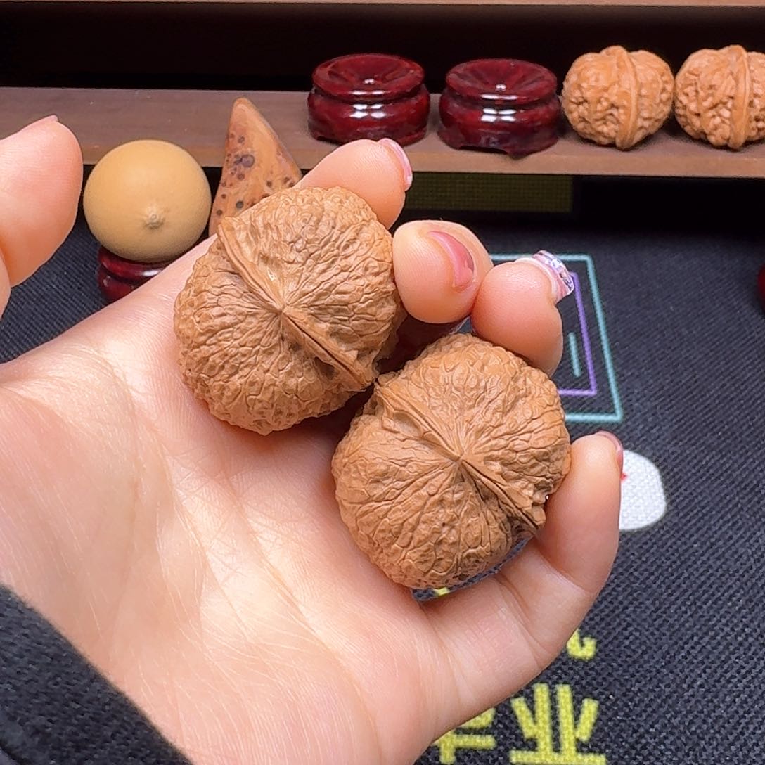 文玩核桃吊坠铁元宝