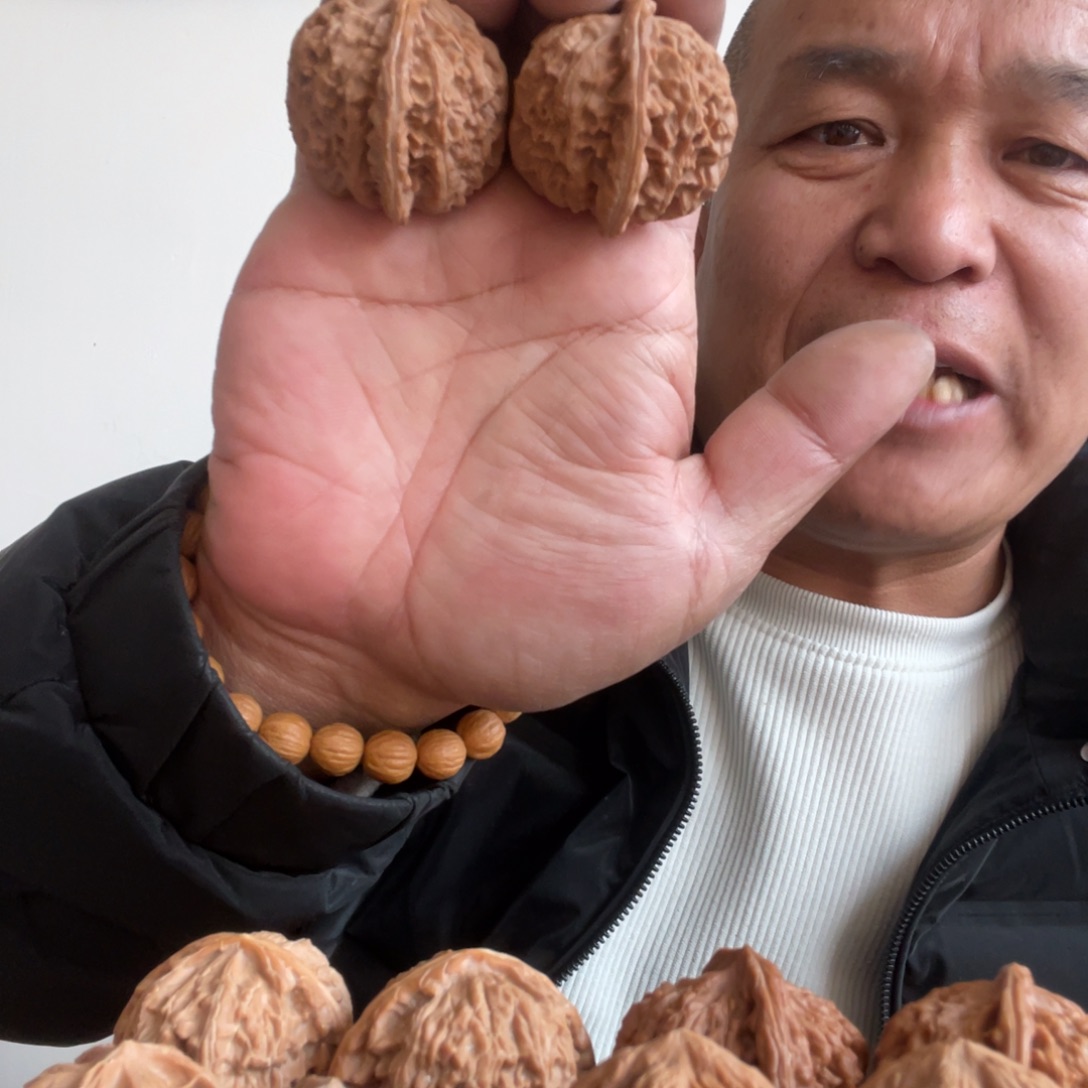 山***间文玩核桃吊坠白狮子4