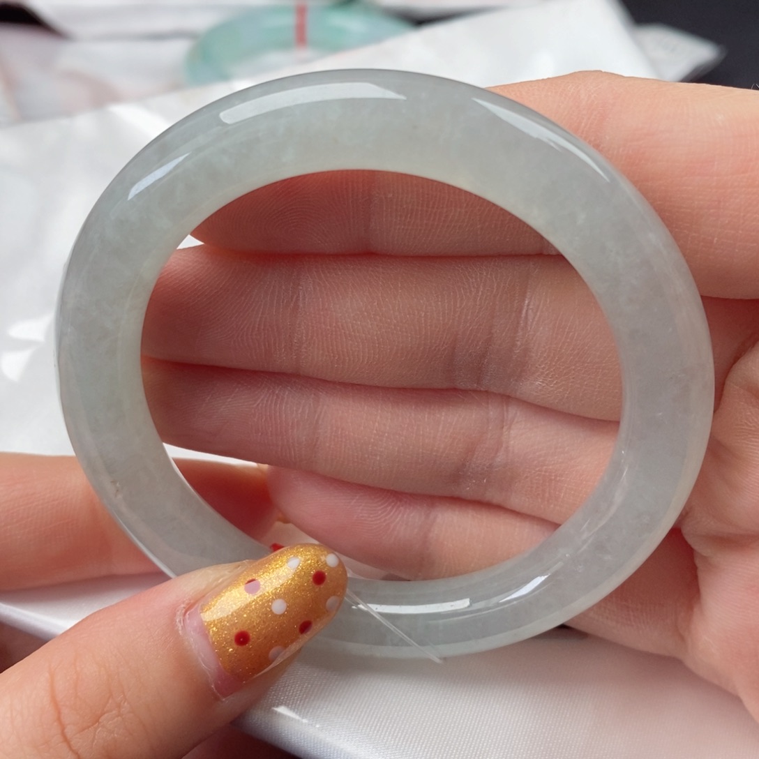 翡翠手镯未镶嵌54圆条