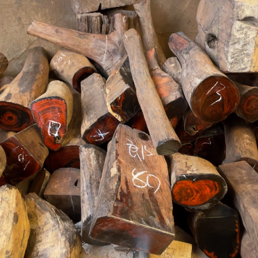 郎***座木大红酸枝原料摆件