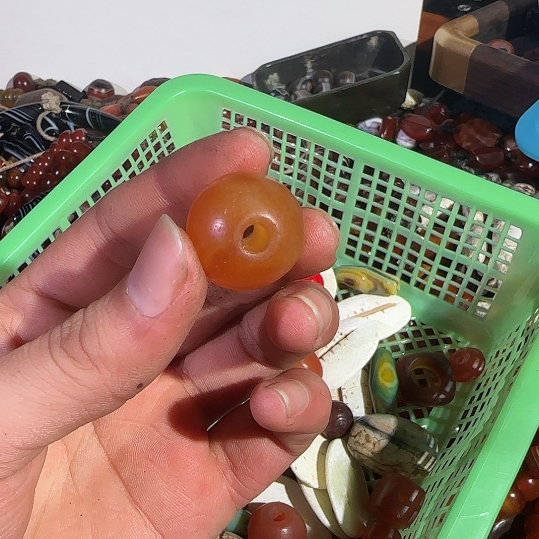 麦***力玛瑙/玉髓未镶嵌颈饰