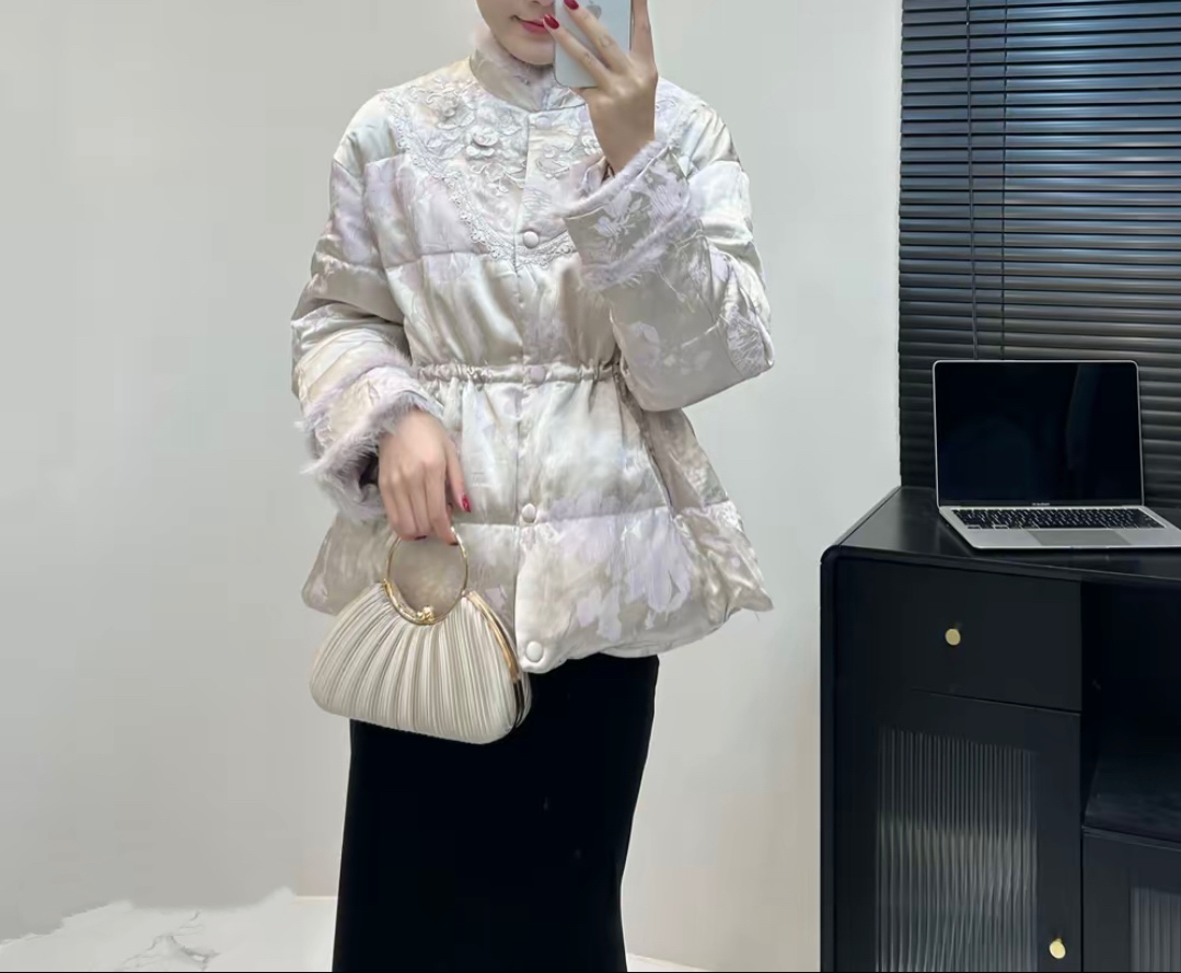 新中式百搭收腰可调节短款鹅绒服重工刺绣加厚保暖时尚绣花中国风