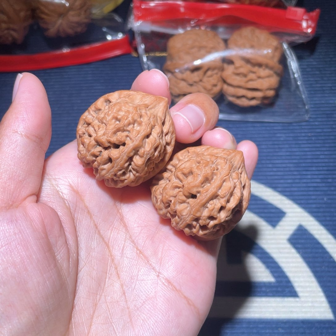 文玩核桃吊坠天*飘太行龙纹34