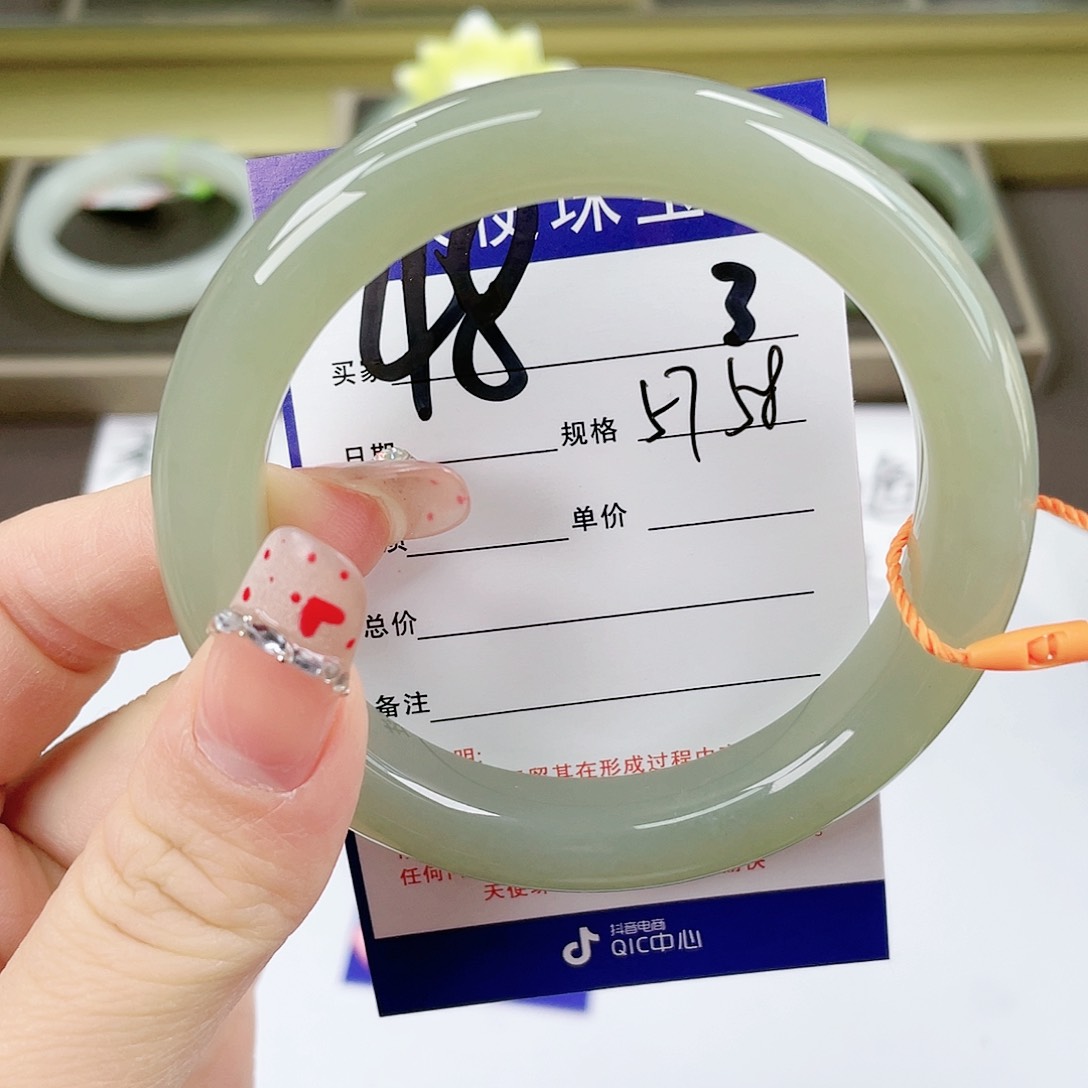 【闪购商品】和田玉手镯未镶嵌