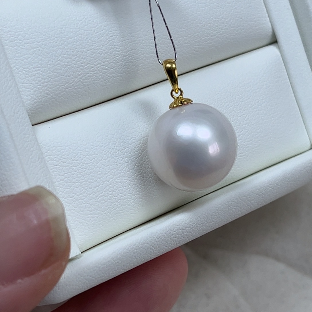 吊坠(不含链)淡水珍珠18K金镶嵌15.5mm