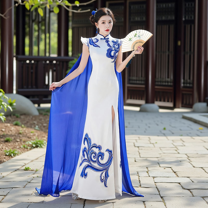 2025年新款中国风高开衩鱼尾裙宴会走秀旗袍修身显瘦大码演出服