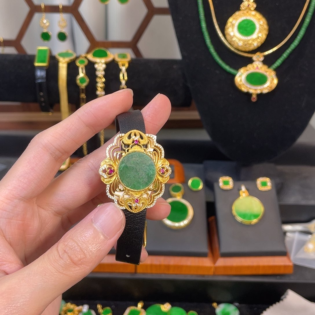 翡翠吊坠(不含链)银S925镀金镶嵌