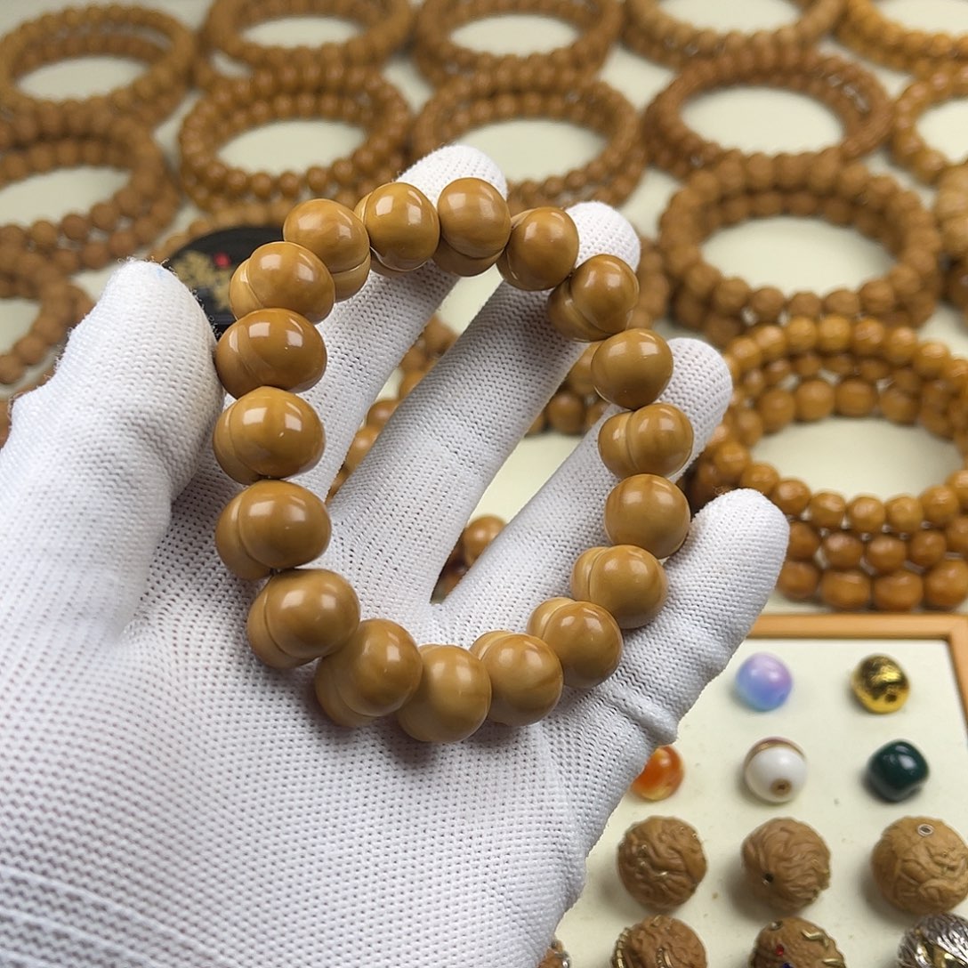 Z****手串猴头核桃屁桃