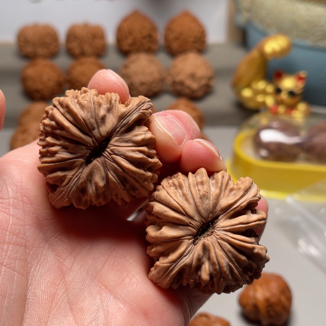 文玩核桃把件44四座楼