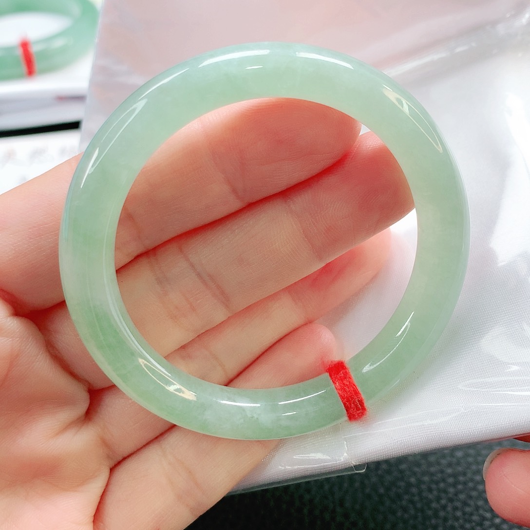 未镶嵌手镯翡翠50圆