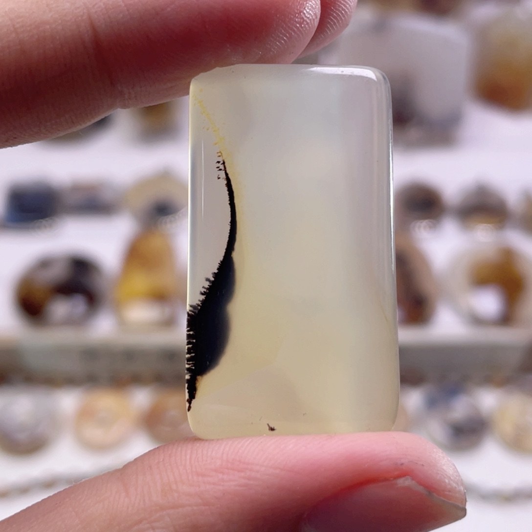 玛瑙/玉髓未镶嵌珠宝奇石