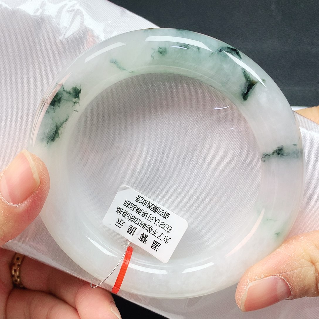 翡翠手镯未镶嵌59胖